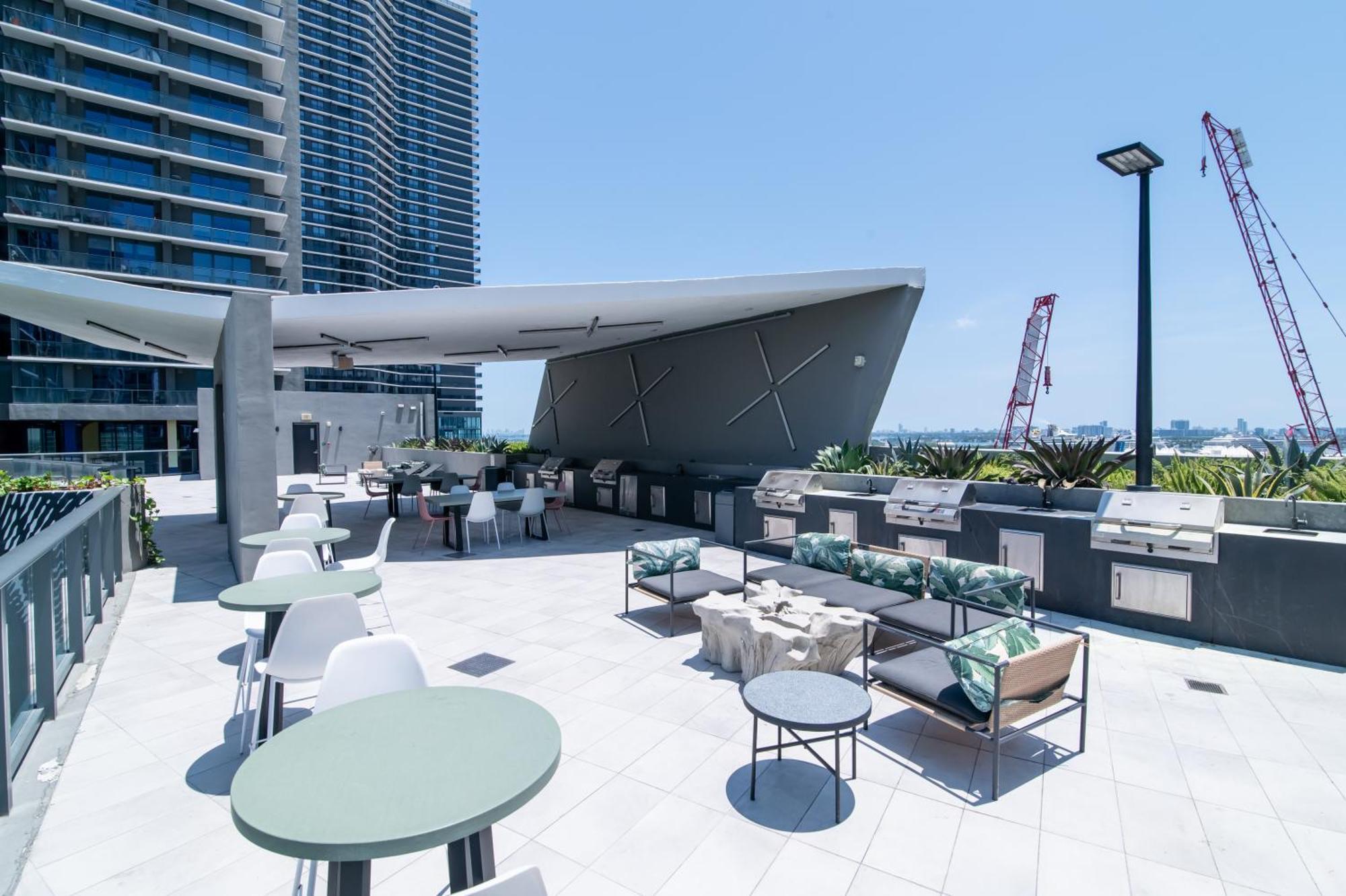 Luxurious King Bed Suite In Downtown Miami Exterior foto